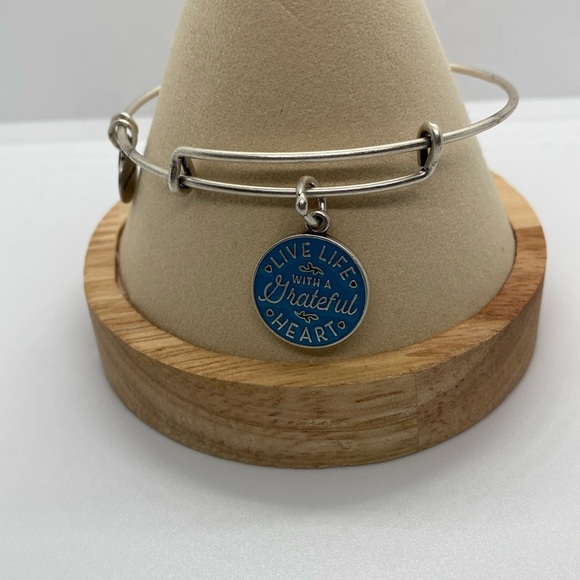 💙ALEX AND ANI💙Live Life with a Grateful Heart Bangle in Rafaelian Silver/GC - Picture 1 of 8